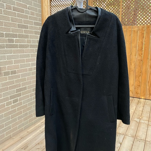 Real fur coat. - Picture 1 of 4